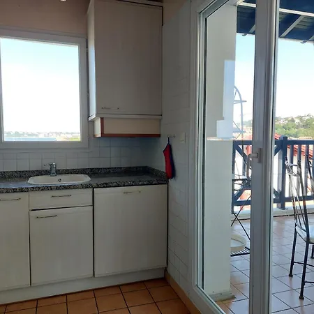 Maison Avec Jardin, Terrasse Et Parking Proche - Fr-1-239-772 *
