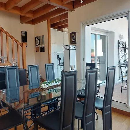 Maison Avec Jardin, Terrasse Et Parking Proche - Fr-1-239-772 Lejlighed